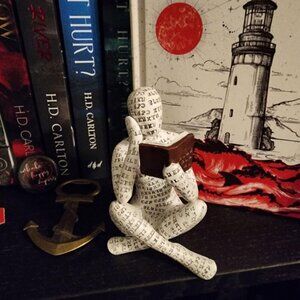 Home Décor Pulp Reading Women Thinker Statue Aesthetic Sculpture Room Décor